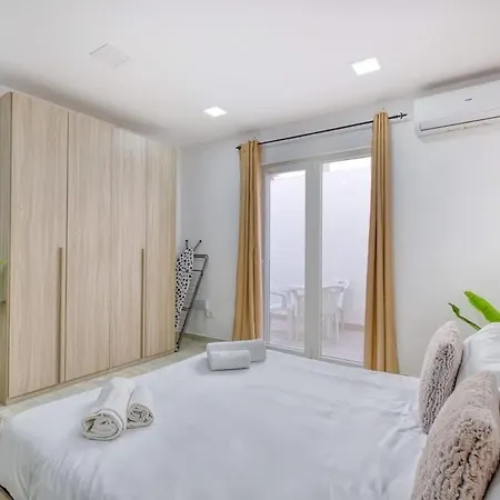 Appartement Thirtynine Walk To Balluta Bay & Ferries *