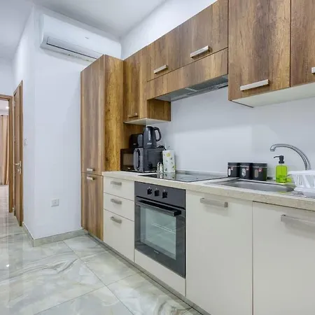 Appartement Thirtynine Walk To Balluta Bay & Ferries *