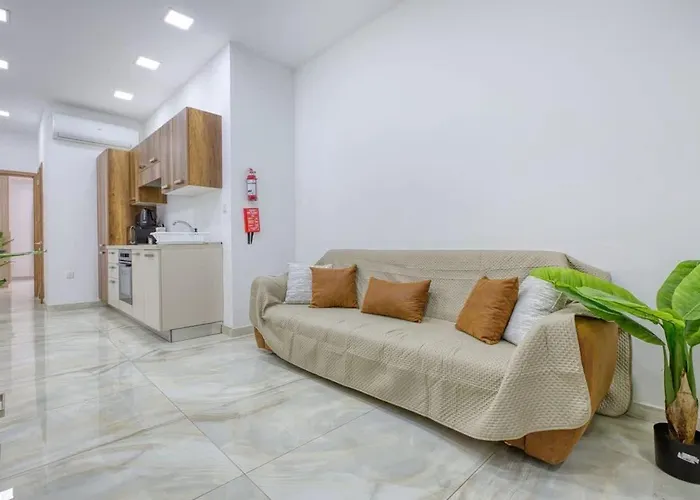 Thirtynine Walk To Balluta Bay & Ferries סליאמה