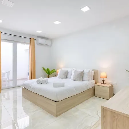 Apartament Thirtynine Walk To Balluta Bay & Ferries