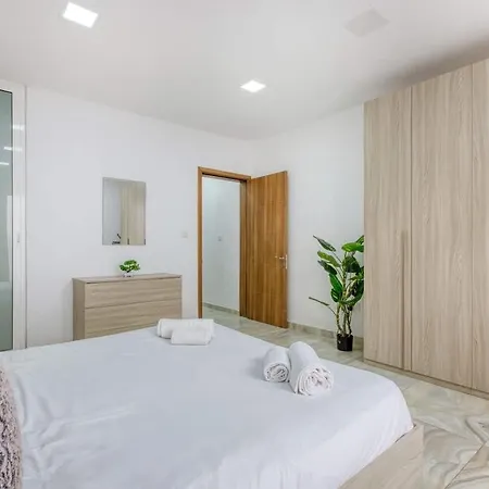 Apartament Thirtynine Walk To Balluta Bay & Ferries